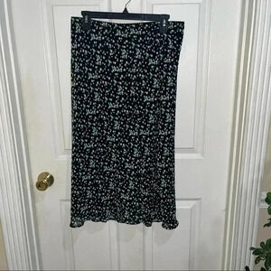 East 5th skirt sz large